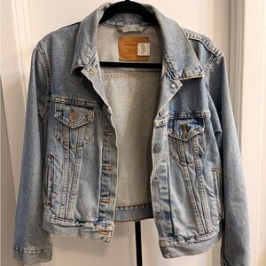 Levi's Classic Blue Denim Jacket